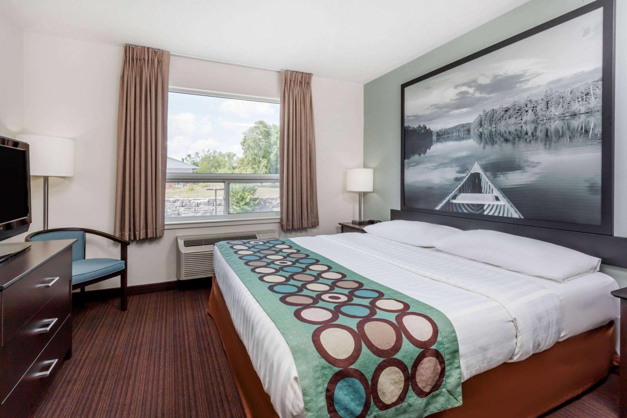 Super 8 By Wyndham Peterborough Hotell Eksteriør bilde